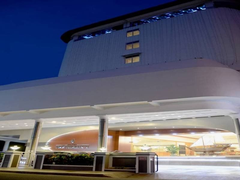 Presidency Kochi City Centre Exterior photo