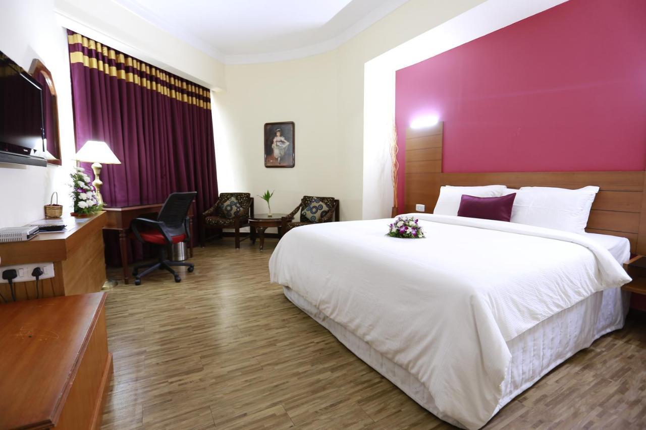 Presidency Kochi City Centre Exterior photo